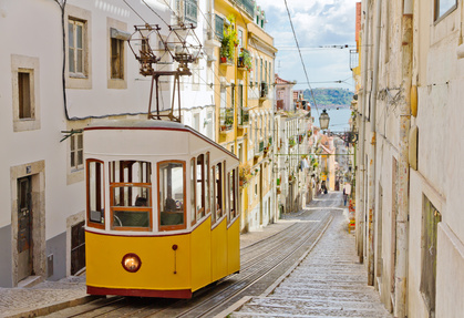 Lisboa, calle de Alfama